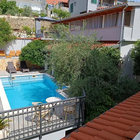 Apartment Vlade- From The Heated Pool To The In 1 Minute *