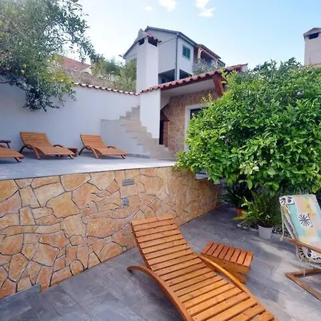 Apartment Vlade- From The Heated Pool To The In 1 Minute *